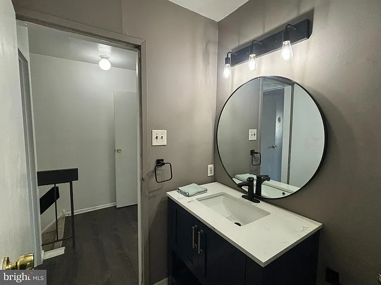 2404 Bayberry Ct — Photo 18