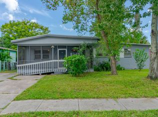 951 Berkshire Rd, Daytona Beach, FL 32117