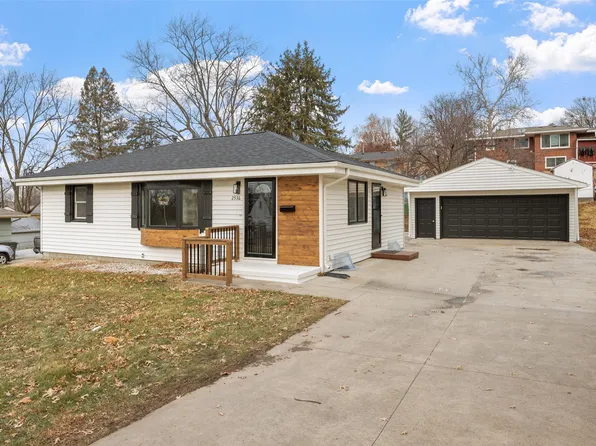 2536 Grandview Ave, Des Moines, IA 50317