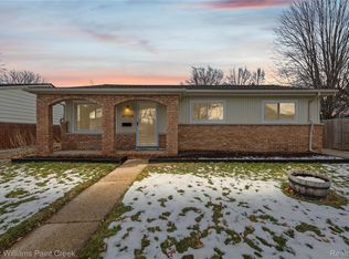 27728 Roy St, Saint Clair Shores, MI 48081