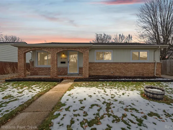 27728 Roy St, Saint Clair Shores, MI 48081