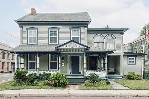 Beautiful home 1 block from Main Street Frenchtown!