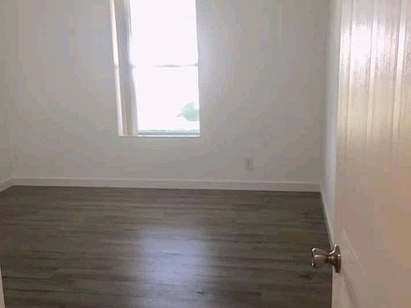 5th image of 358 Jewelwood Ln