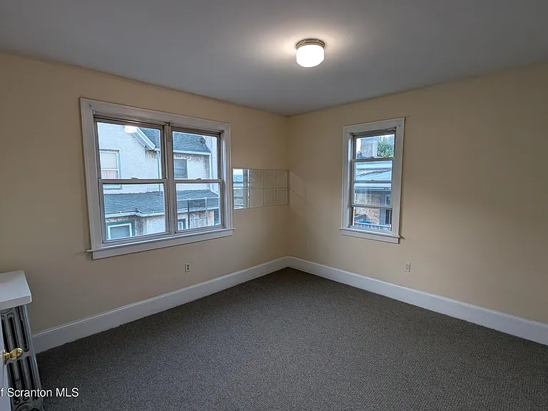 914 W Lackawanna Ave #6 — Photo 4
