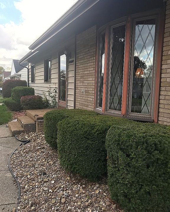 1st image of 20 Wilma Dr
