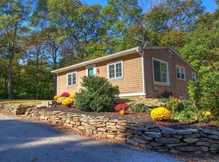 6 Wilson Rd, Quaker Hill, CT 06375