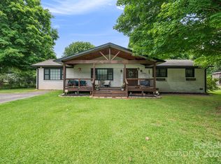 1410 Crestfield Dr, Lancaster, SC 29720