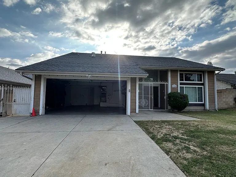 9150 Malachite Ave — Photo 3