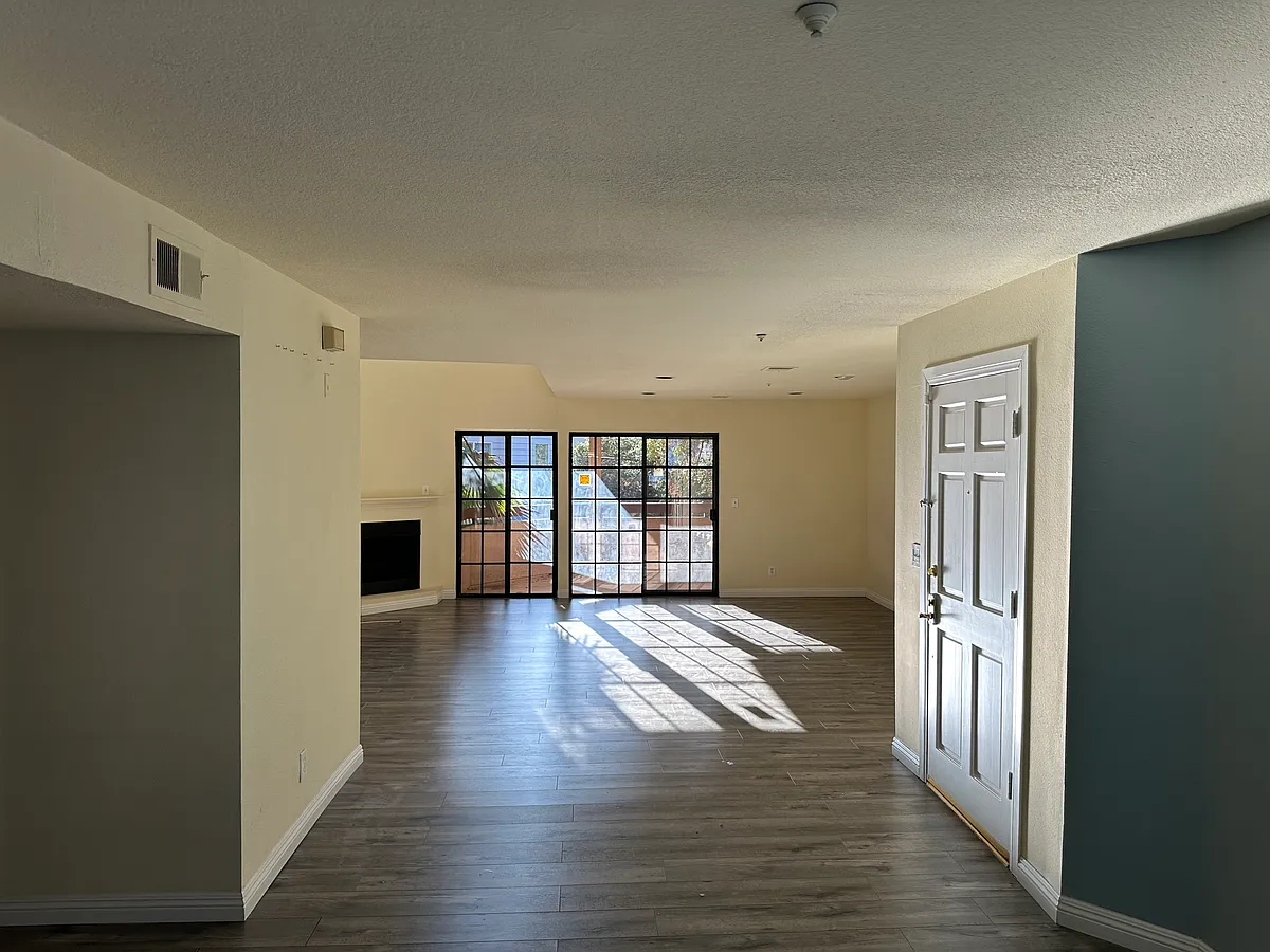 Building Photo - 2732 Piedmont Ave #11