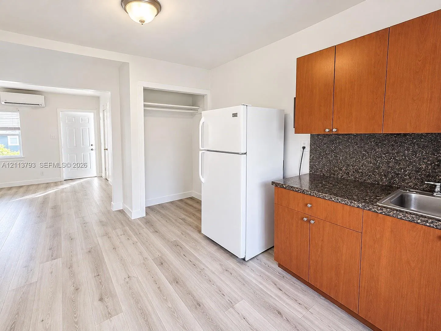 2638 Johnson St — Photo 3