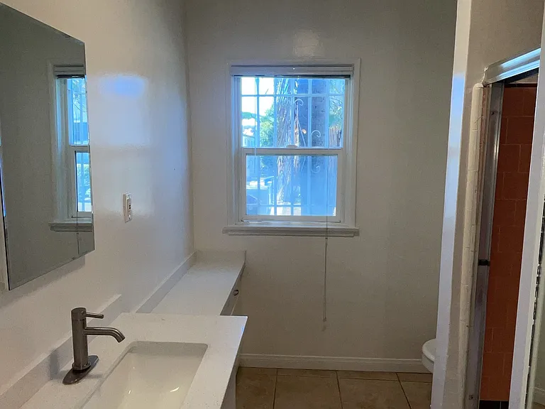 8017 Selma Ave — Photo 23