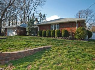 810 Brooklyn Ave, Raritan, NJ 08869