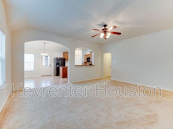 3rd image of 16014 Hidden Crest Dr