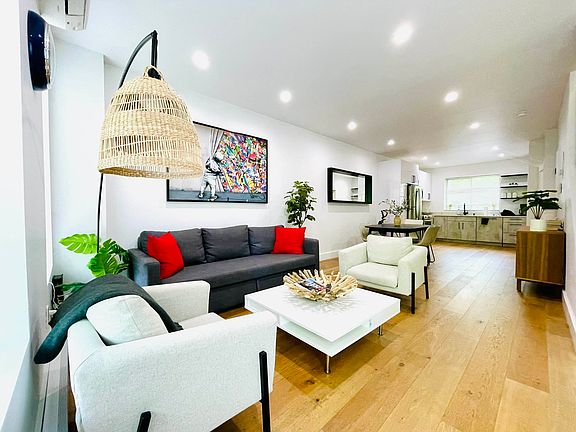2nd image of 350 E 120th St #1