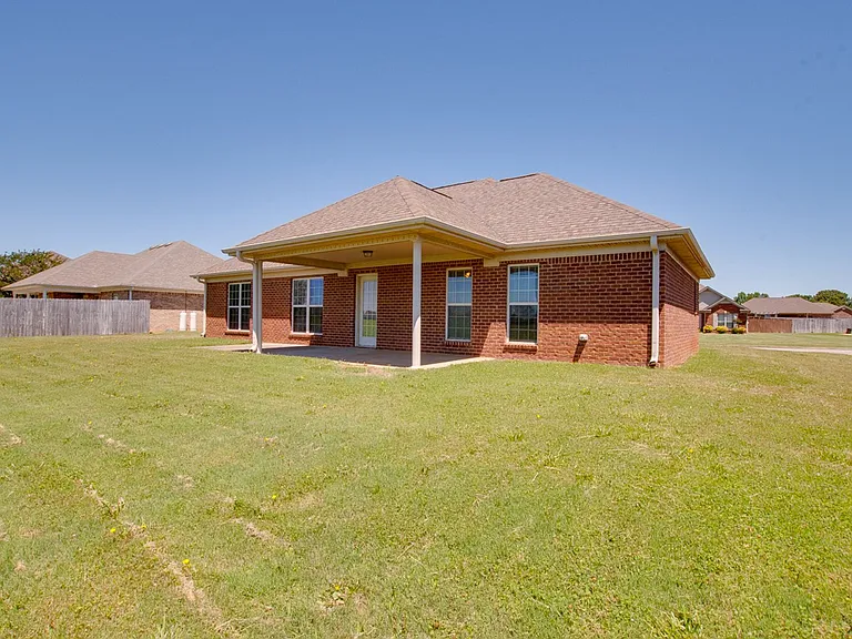 120 Lexi Ln — Photo 22