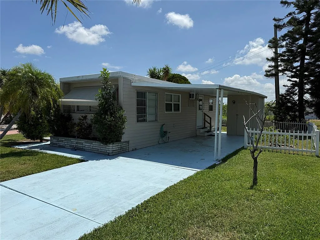 1 bed, 1.0 bath, 420 sqft, $1,250 — Photo 2