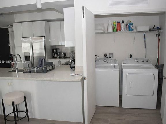 4th image of 999 SW 1st Ave APT 2907