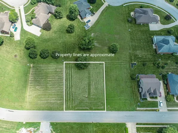 530 Houston Oaks Dr, Paris, KY 40361
