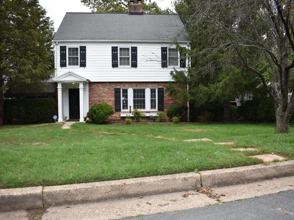 3615 N Albemarle St, Arlington, VA 22207