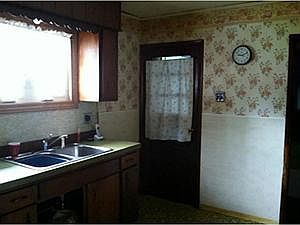 5th image of 27 Southcrest Ave