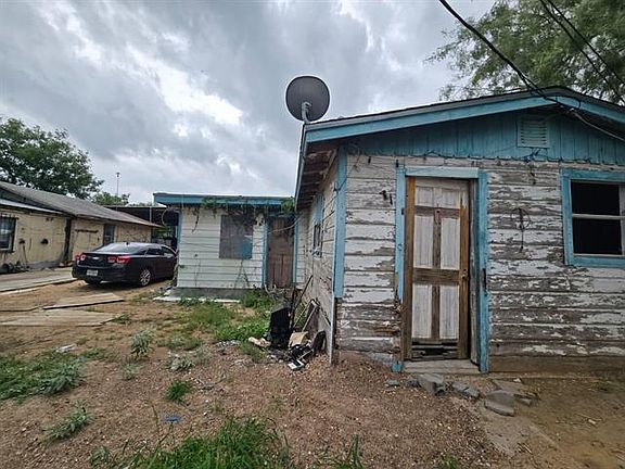 4th image of 2401 Santa Clara St