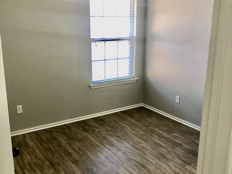233 Spring Creek Rd — Photo 10