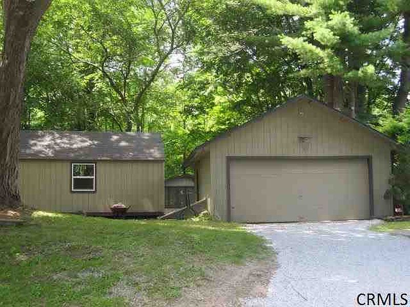 3rd image of 797 MALTA AV