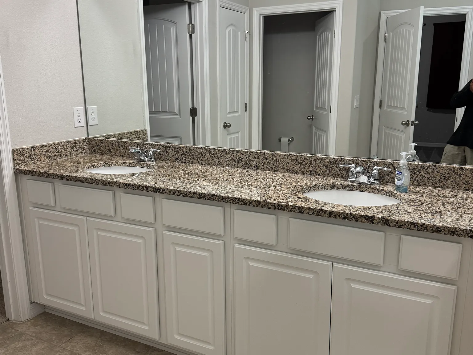 4 bed, 3.5 bath, 2787 sqft, $875 — Photo 4