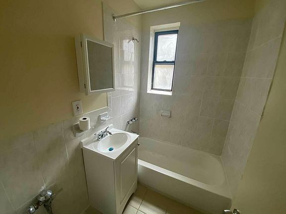 3rd image of 61-25 Woodside Ave #5