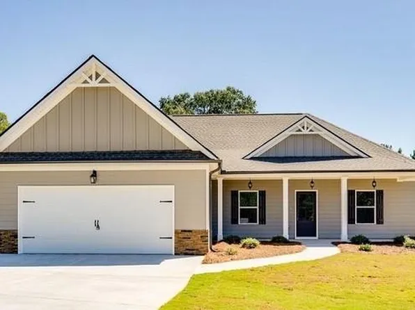 8900 Callaway Dr, Winston, GA 30187