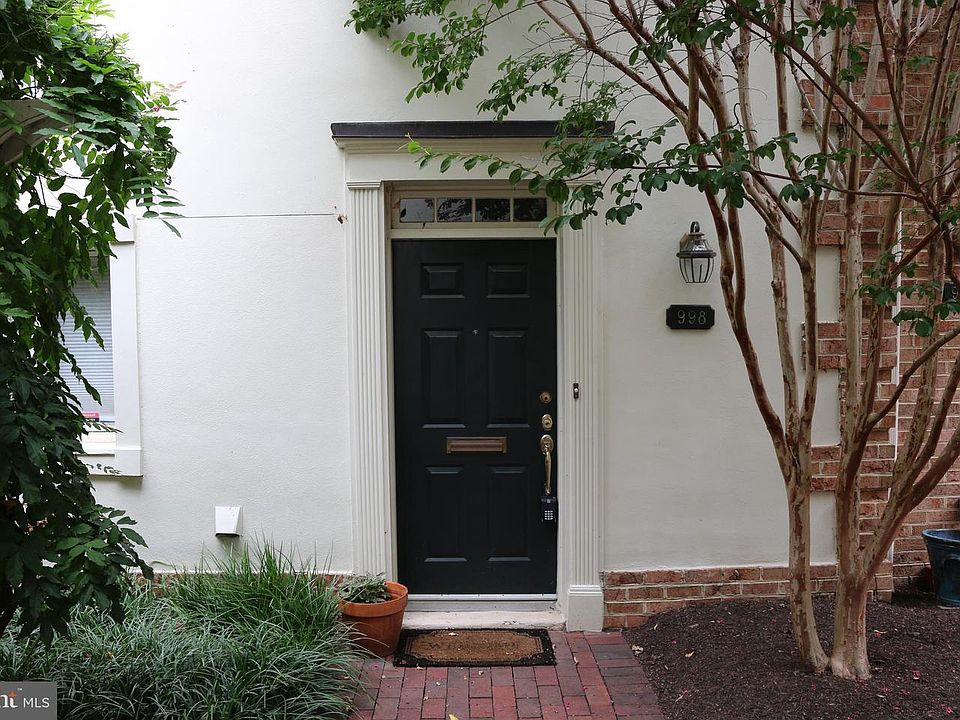 1st image of 998 N Royal St