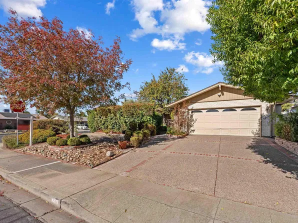 1314 Daisy Ln, Livermore, CA 94551