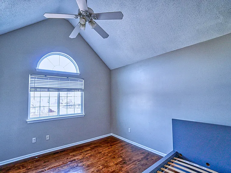 15838 S Avalon St — Photo 17