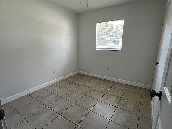 5th image of 1386 19th St #1