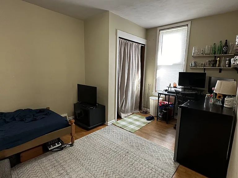 440 Summit Ave — Photo 8