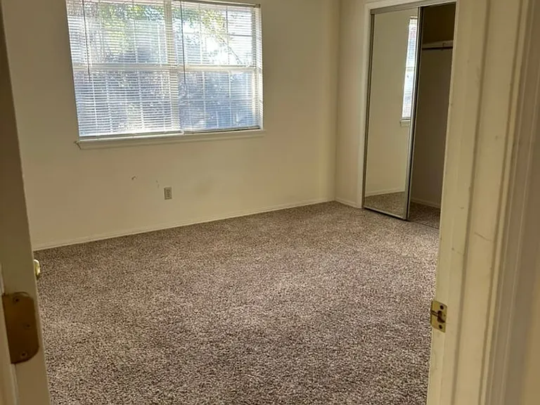 314 S 11th Pl — Photo 11
