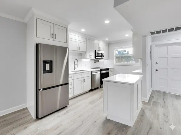 28 Yacht Club Drive #207, North Palm Beach, FL 33408