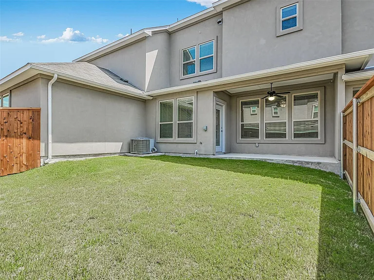 415 Parkline Dr — Photo 15