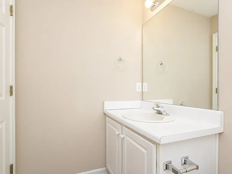 1240 Chris Lake Dr — Photo 13