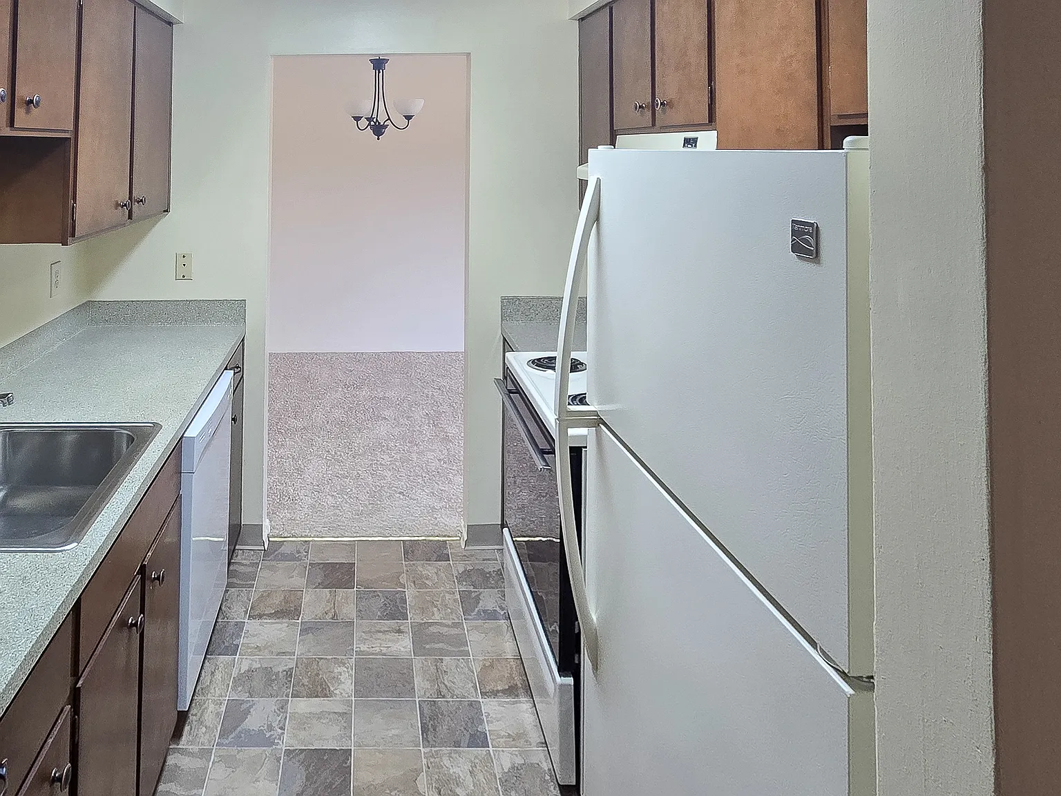 Highlands Apartments — Photo 2