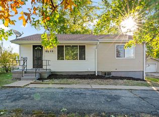 8213 Raytown Rd, Raytown, MO 64138
