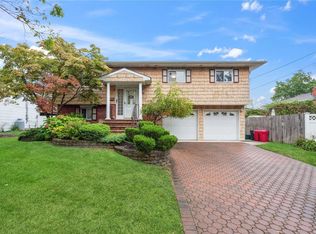 2343 Camp Ave, Merrick, NY 11566