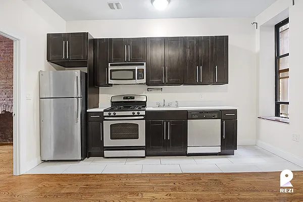 Rented by REZI | media 2