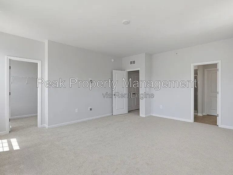 227 Brattice Dr — Photo 17