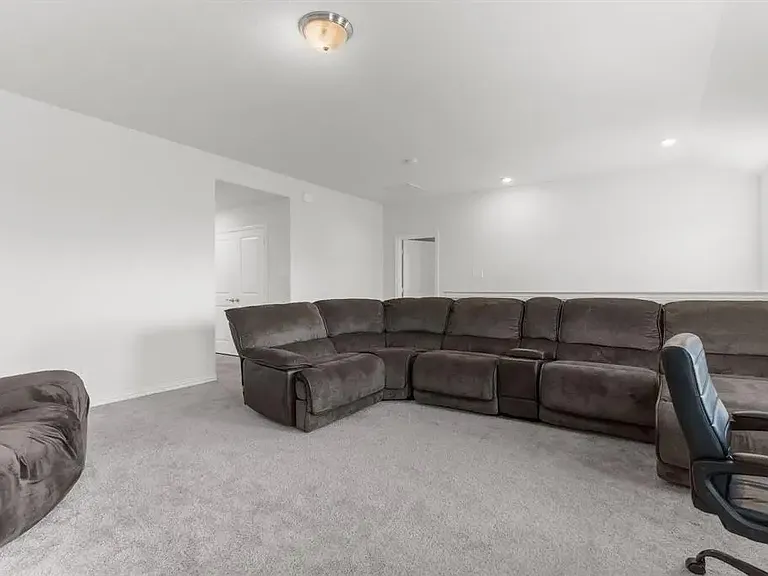 608 Fawn Valley Dr — Photo 26