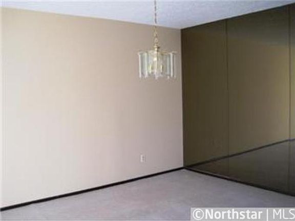 4th image of 5120 W 102nd St APT 106