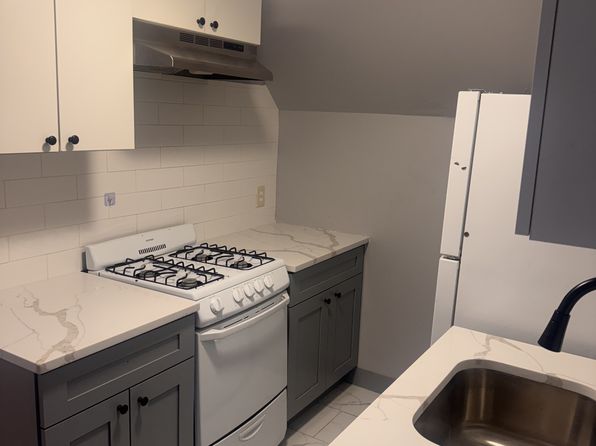 125 Dewitt St #3B
