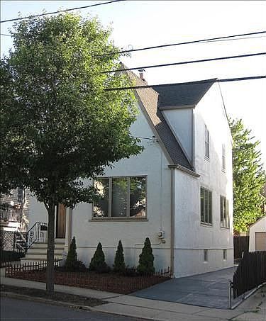 1st image of 461 Lawton Ave