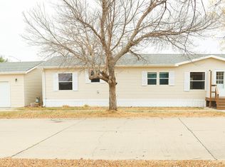 908 N Redbird Pl, Sioux Falls, SD 57107