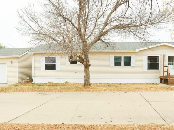 908 N Redbird Pl, Sioux Falls, SD 57107
